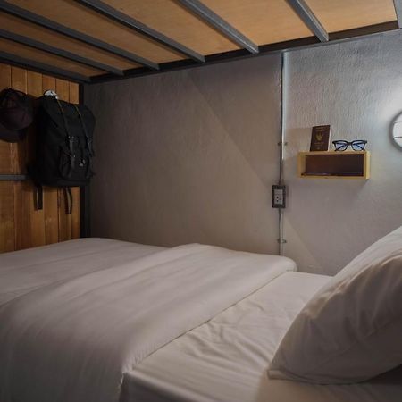 Banana Hostel Donmuang Bangkok Eksteriør billede
