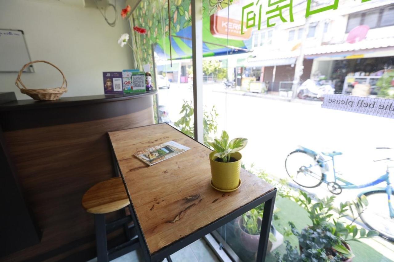 Banana Hostel Donmuang Bangkok Eksteriør billede