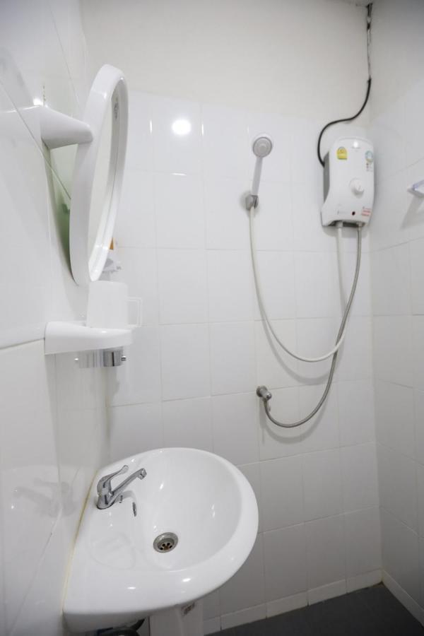 Banana Hostel Donmuang Bangkok Eksteriør billede