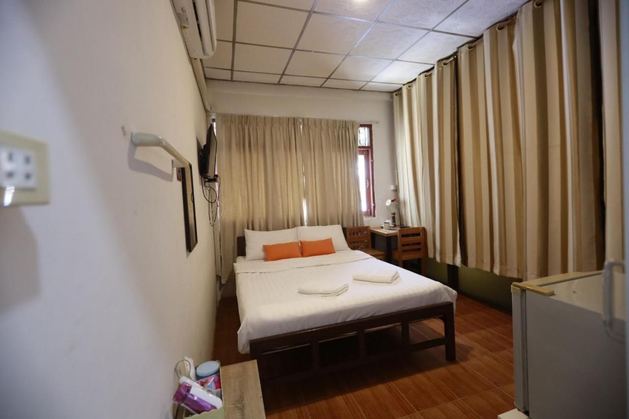 Banana Hostel Donmuang Bangkok Eksteriør billede