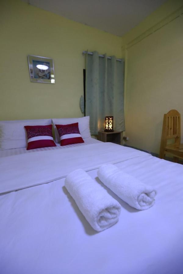 Banana Hostel Donmuang Bangkok Eksteriør billede