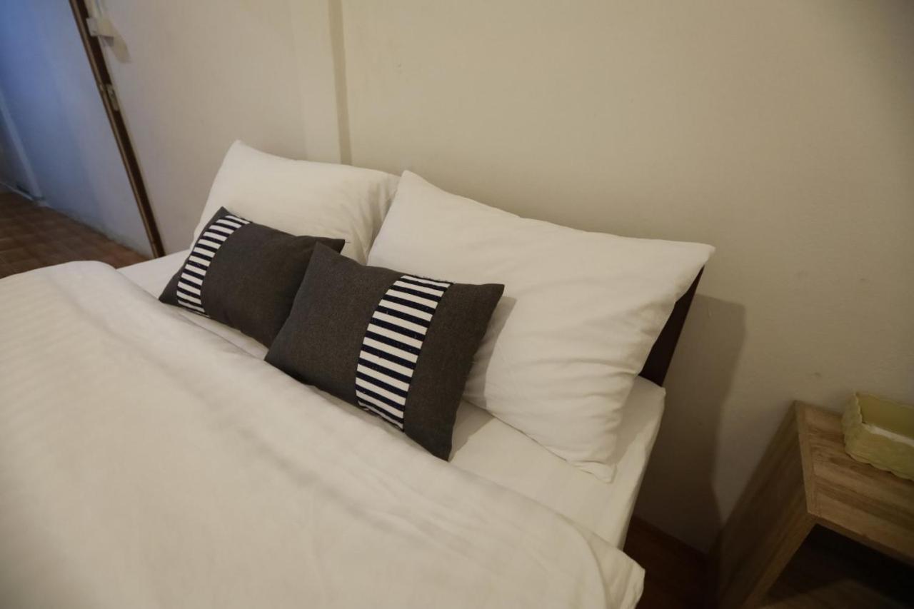 Banana Hostel Donmuang Bangkok Eksteriør billede