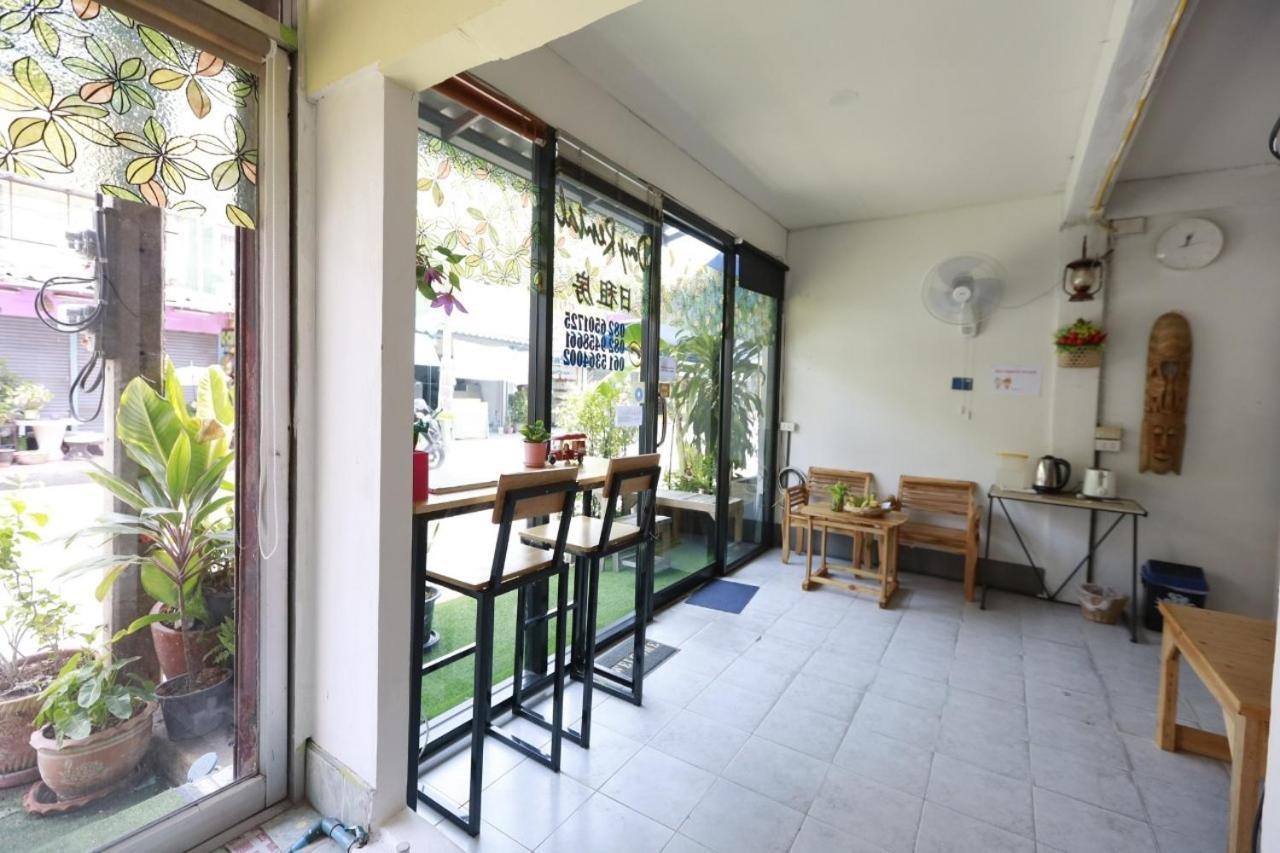 Banana Hostel Donmuang Bangkok Eksteriør billede
