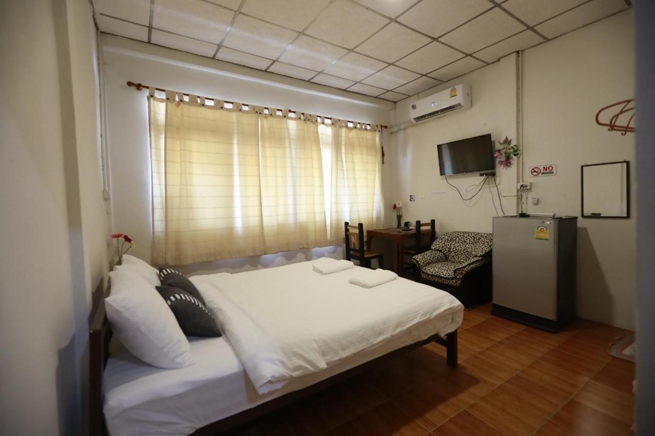 Banana Hostel Donmuang Bangkok Eksteriør billede