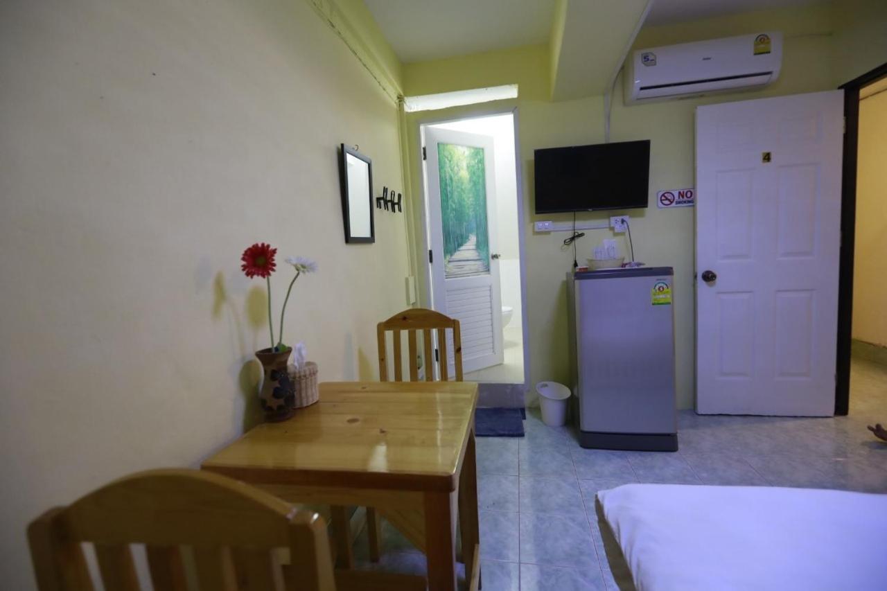 Banana Hostel Donmuang Bangkok Eksteriør billede
